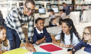 Transformando o Futuro: Como a Parceria entre Escolas e Comunidades Está Revolucionando a Educação Global!