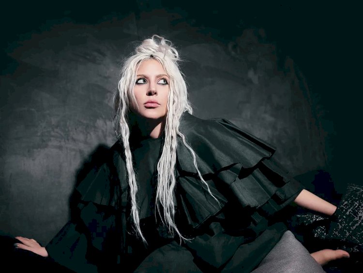 Prepare-se para o Melhor da Música em 2025: Álbuns Imperdíveis de Lady Gaga, The Weeknd, Miley Cyrus e Mais!
