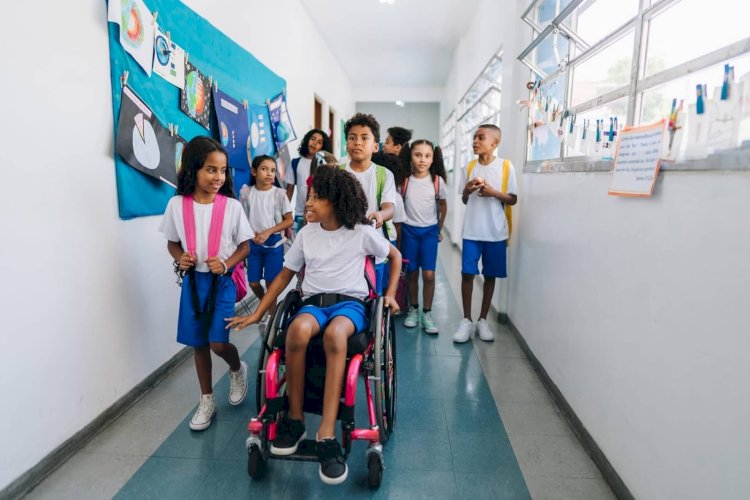 Como o Engajamento Escola-Comunidade Está Transformando a Educação: Exemplos Inspiradores do Mundo!