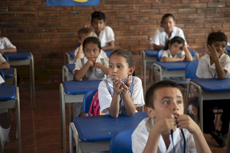 Como o Engajamento Escola-Comunidade Está Transformando a Educação: Exemplos Inspiradores do Mundo!