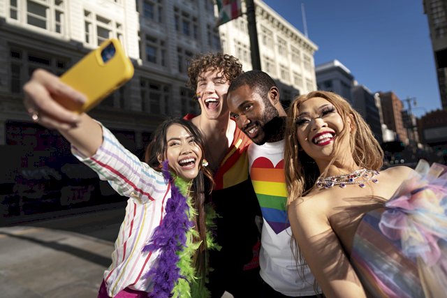 Avanços LGBTQ+: Mais Inclusão na Política, Turismo e Mercado de Trabalho no Brasil